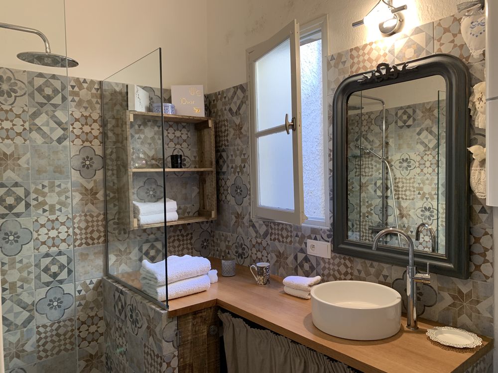 Appartement rénové ? Centre historique d'Avignon