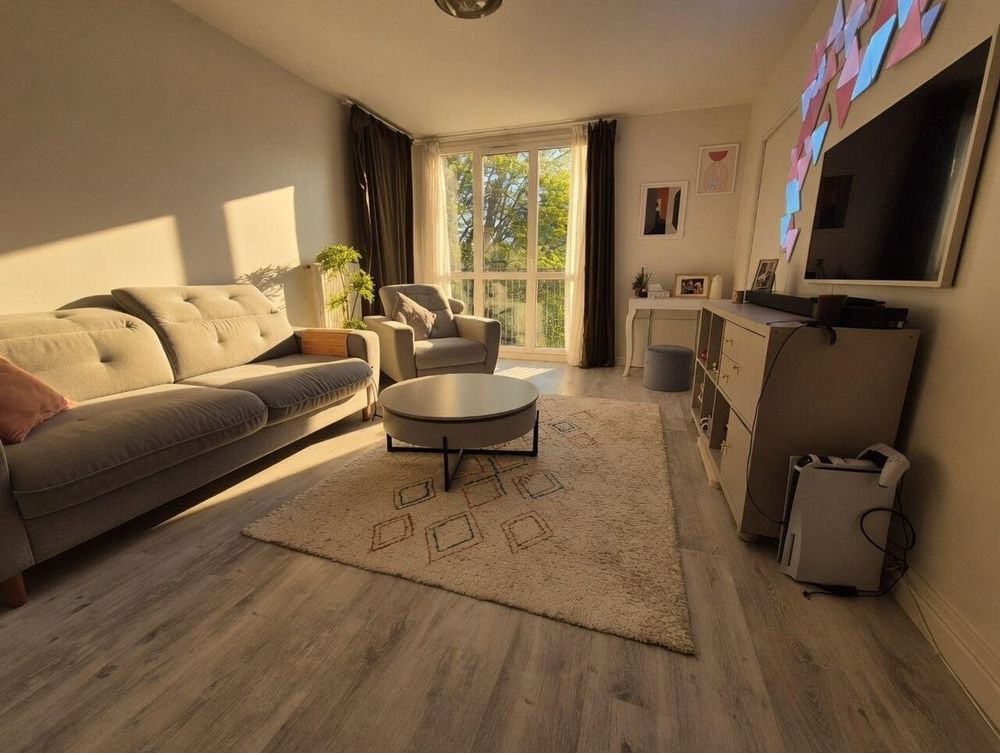 Appartement familial F4 comprenant trois chambres, un balcon
