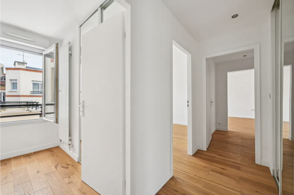 APPARTEMENT 3 PIECES DANS IMMEUBLE DE STANDING