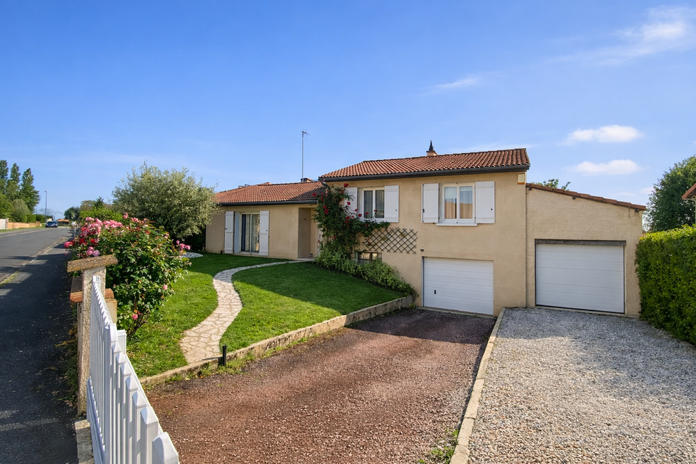 Maison 129 m² avec jardin, piscine, 2 garages de 57 et 23 m²