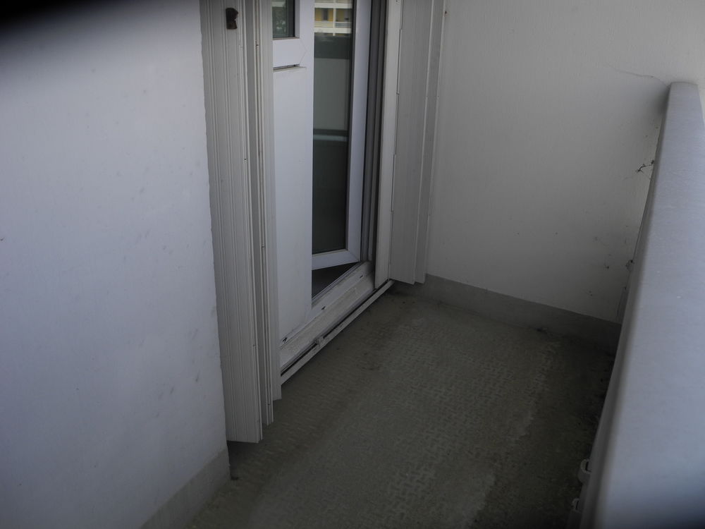 Studette en parfait état 16 m2 avec parking