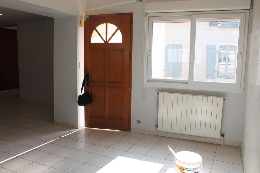 JOLIE PETITE MAISON AVEC GARAGE