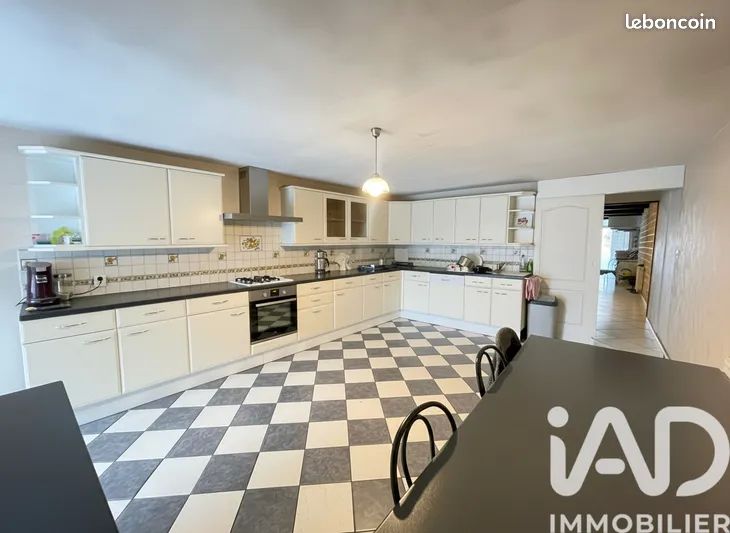 Immeuble 153m² Charleville-Mézières