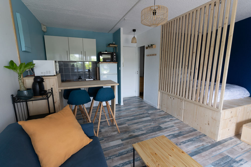 Studio rénové 28 m² + terrasse - Port de Carnon - Meublé