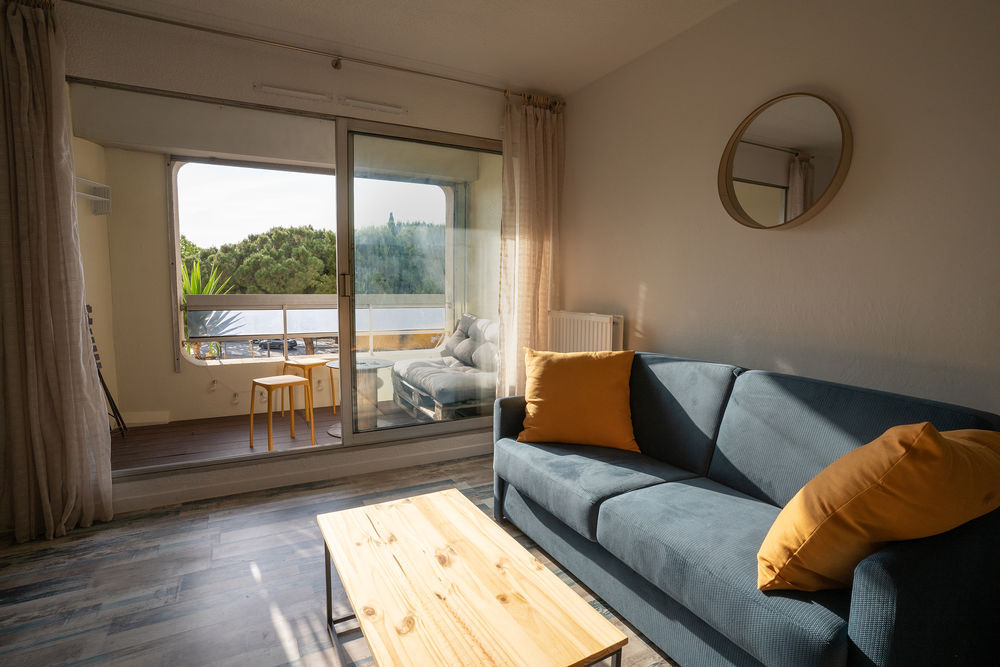 Studio rénové 28 m² + terrasse - Port de Carnon - Meublé
