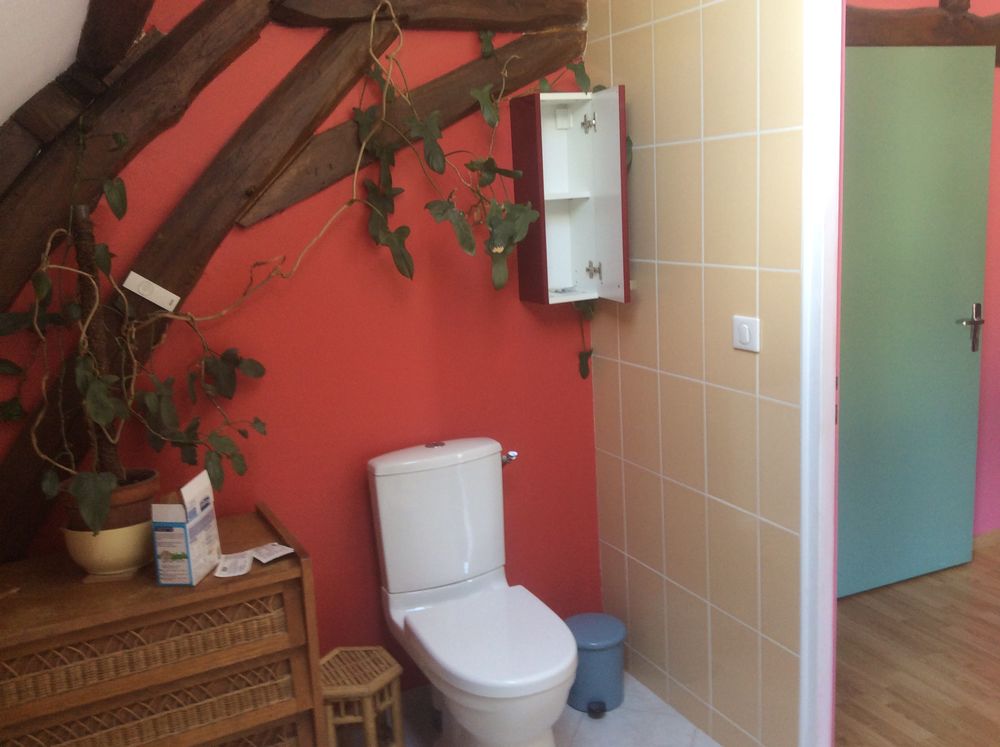 Maison meublée avec installations équestres ? Saint-Valérien