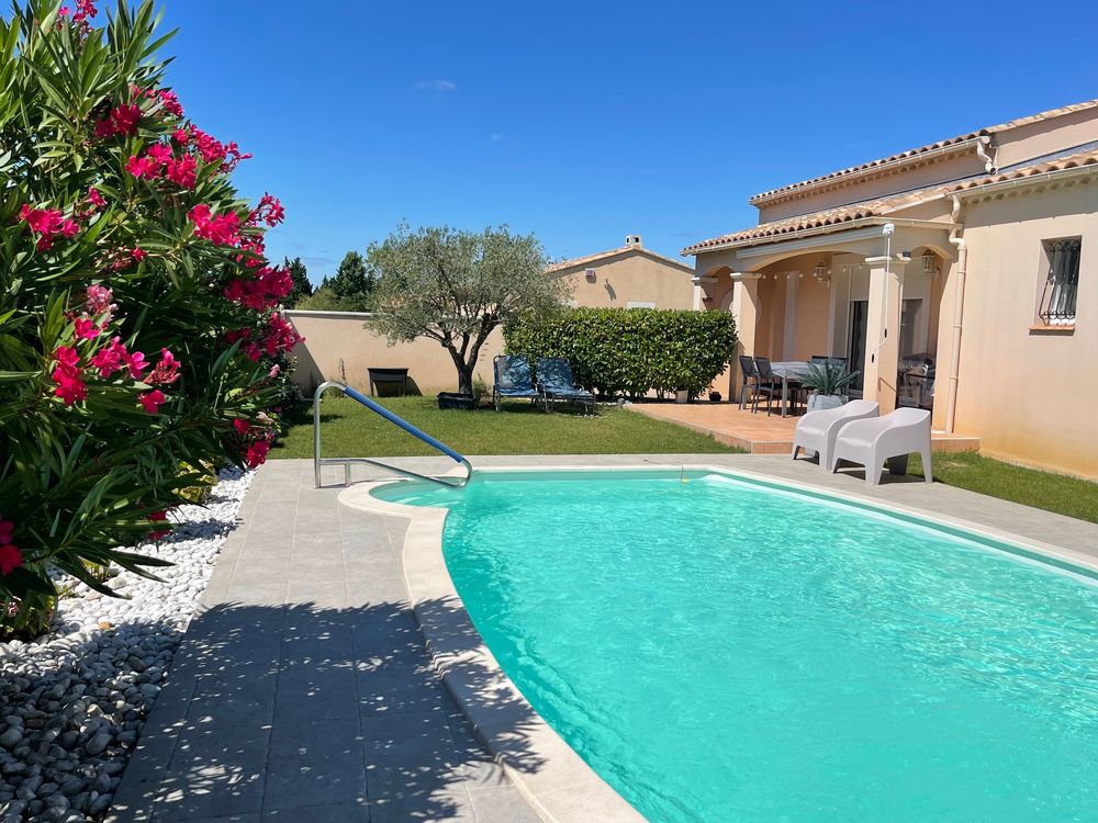 MAISON DE PLAIN PIED - PISCINE