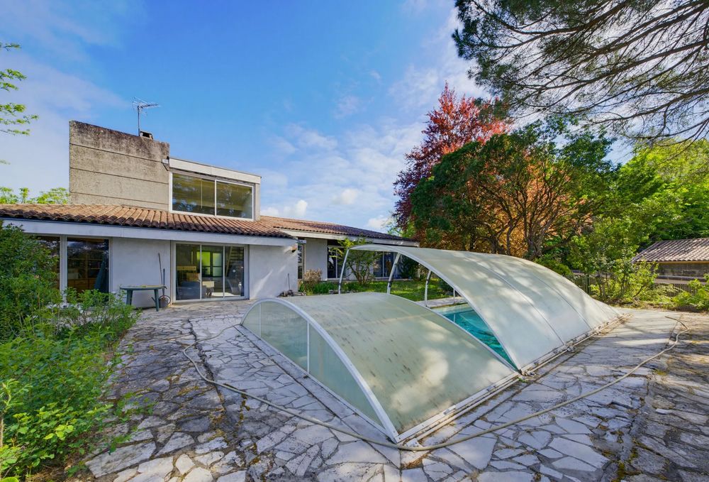 Maison d'architecte Pétuaud-Létang Bourg face à la dordogne