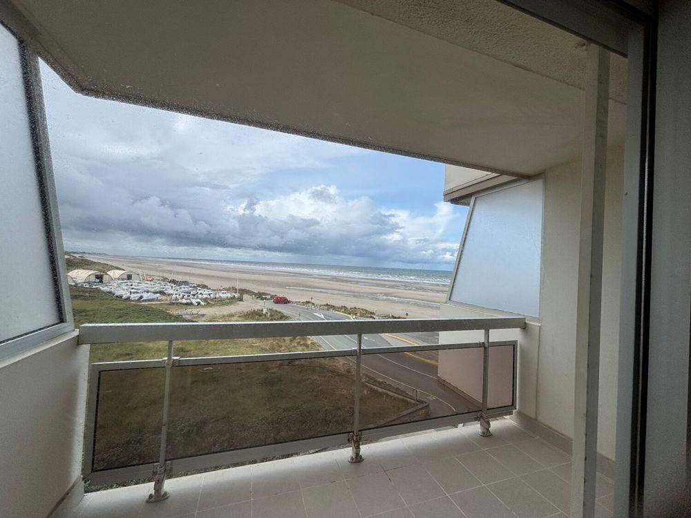 APPARTEMENT A L ANNEE FACE MER