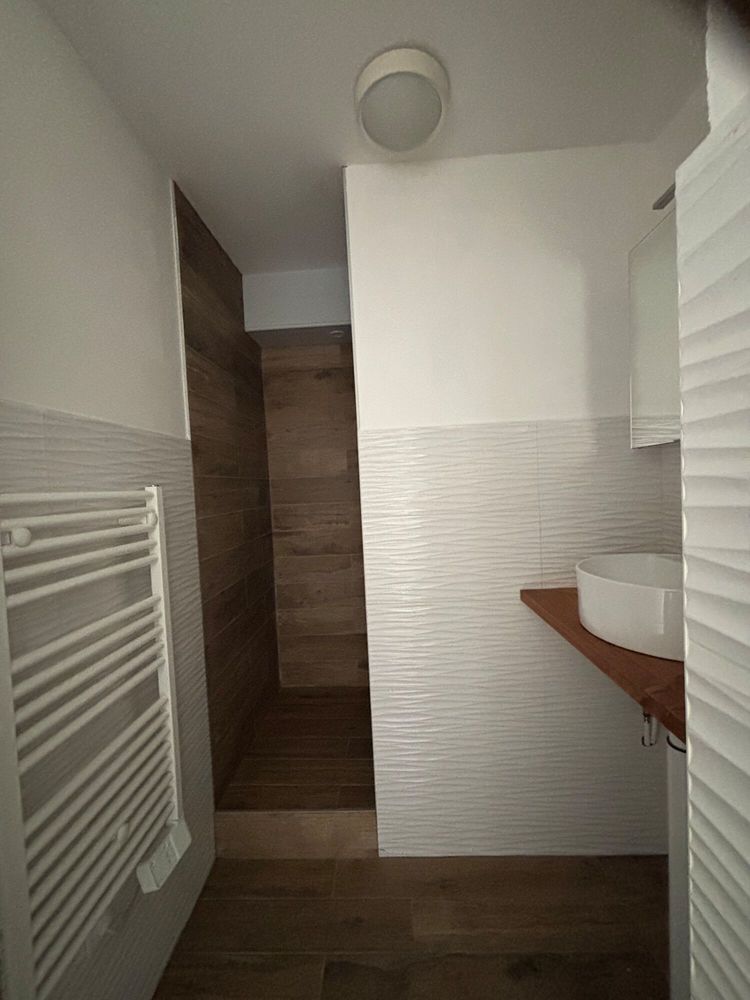 APPARTEMENT A L ANNEE FACE MER