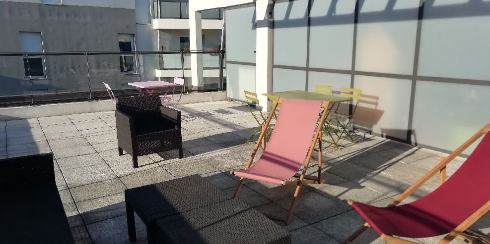 RARE : T4 91 m² - Terrasse 49 m² plein sud - Double box ferm