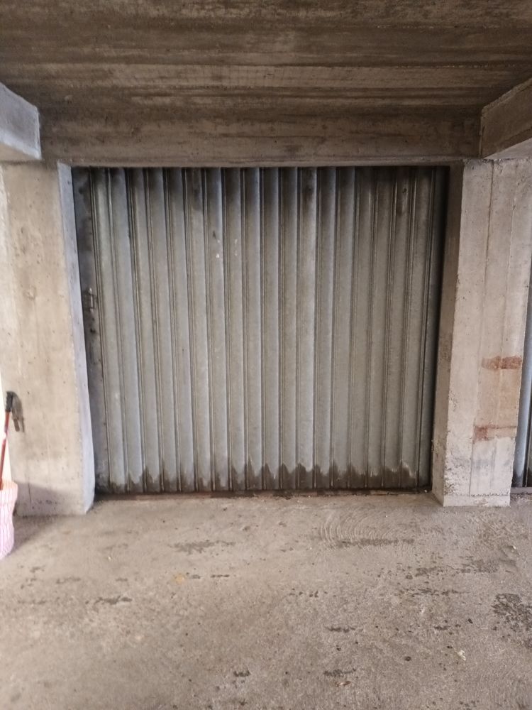 Poitiers Couronneries garage box fermé ou à lo