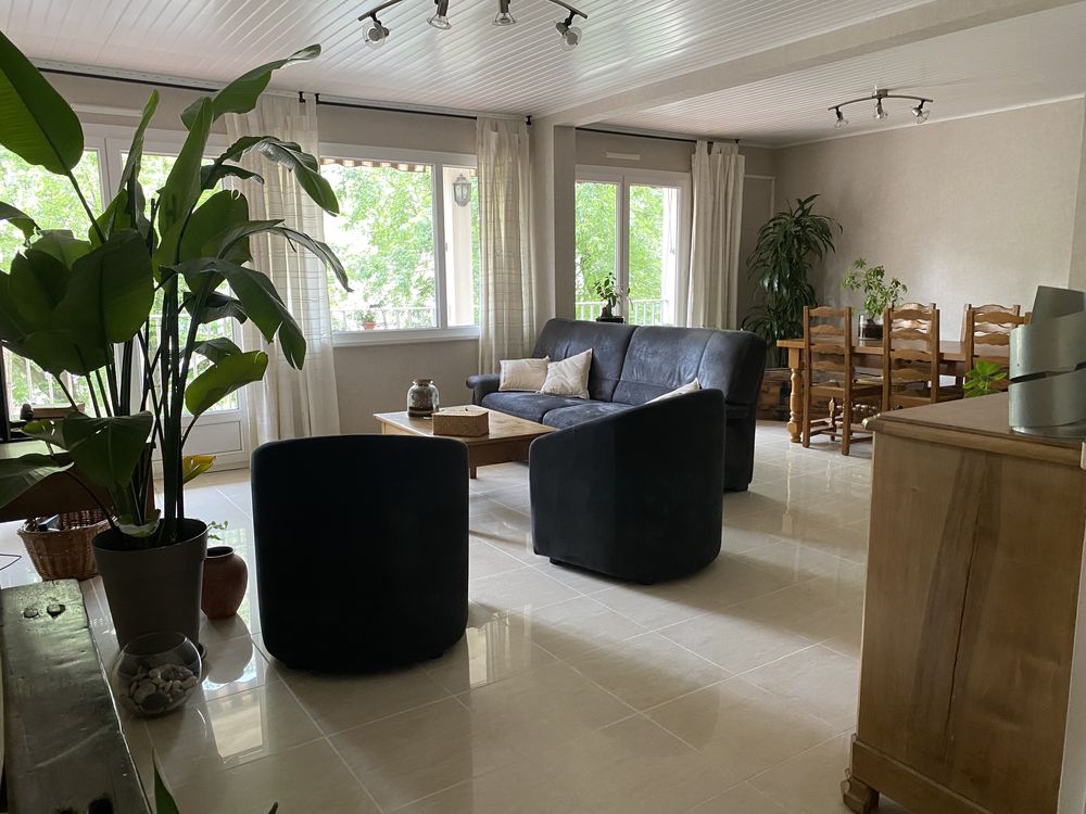 T5 99 m² LUMINEUX ? BALCON PLEIN SUD ? GARE 5 MIN ? LYON RAP