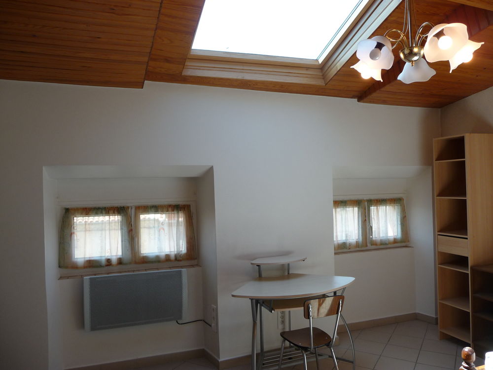 Appartement meublé T1 144m centre privas parking gratuit en