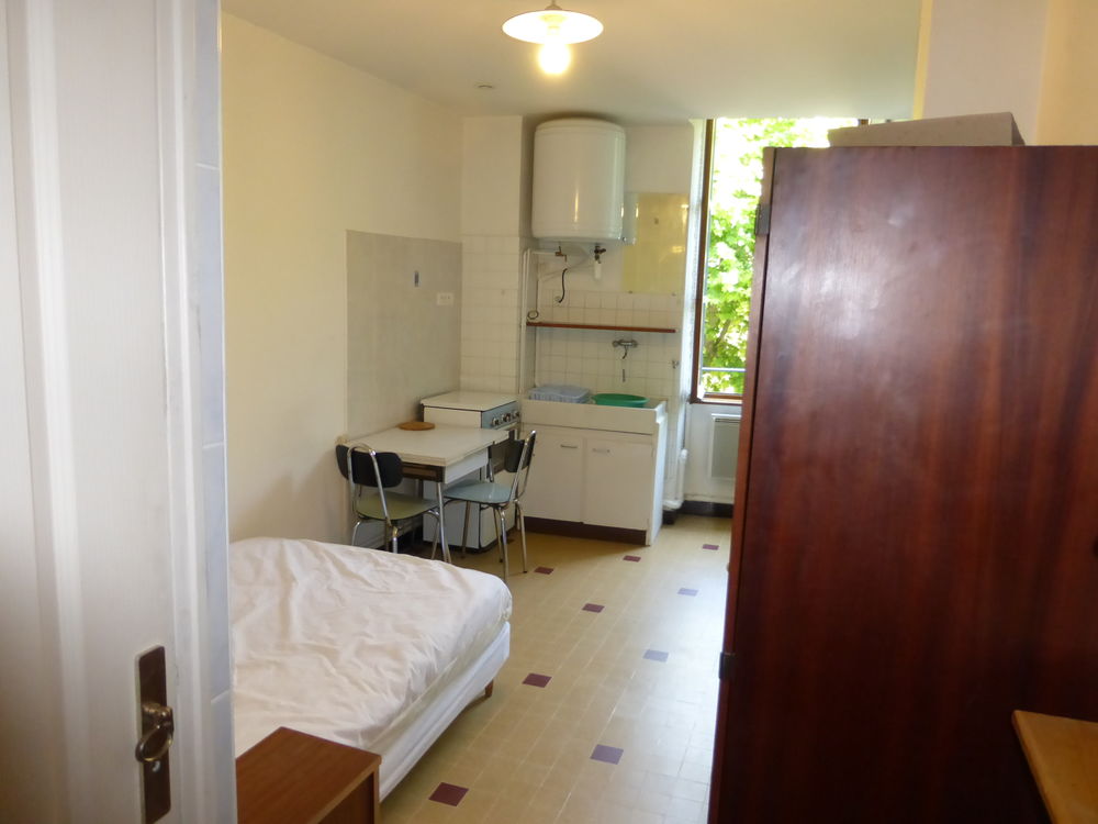 appartement meuble de 18mcalme ensoleillé privas centre