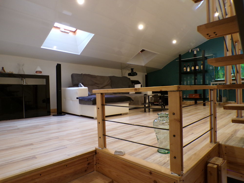MAISON DE VILLAGE 130M2 TERRASSE ET GARAGE