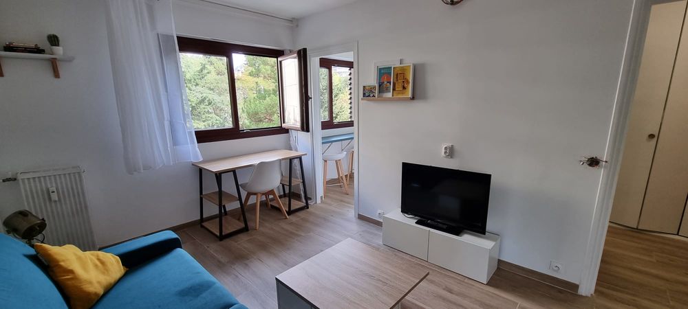 Magnifique T1 meublé 25m²+ parking + cave Marseille 13009
