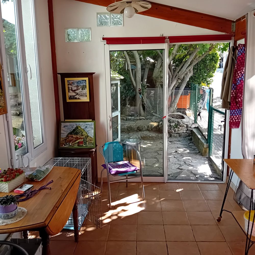 Maison en pierre 1500 m² jardin cols