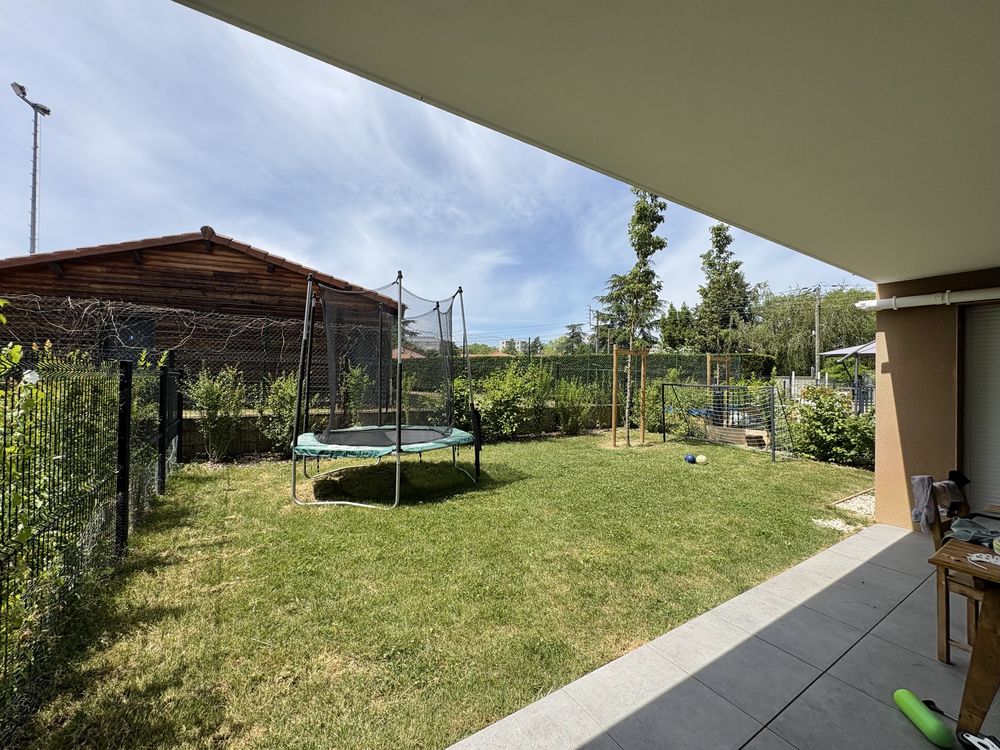 Appartement T4 avec jardin à Limas