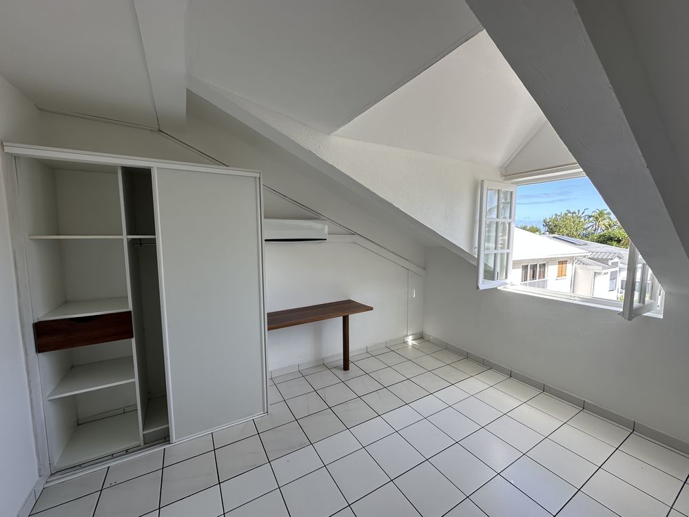 studio 03e étage centre ville de la saline les bains