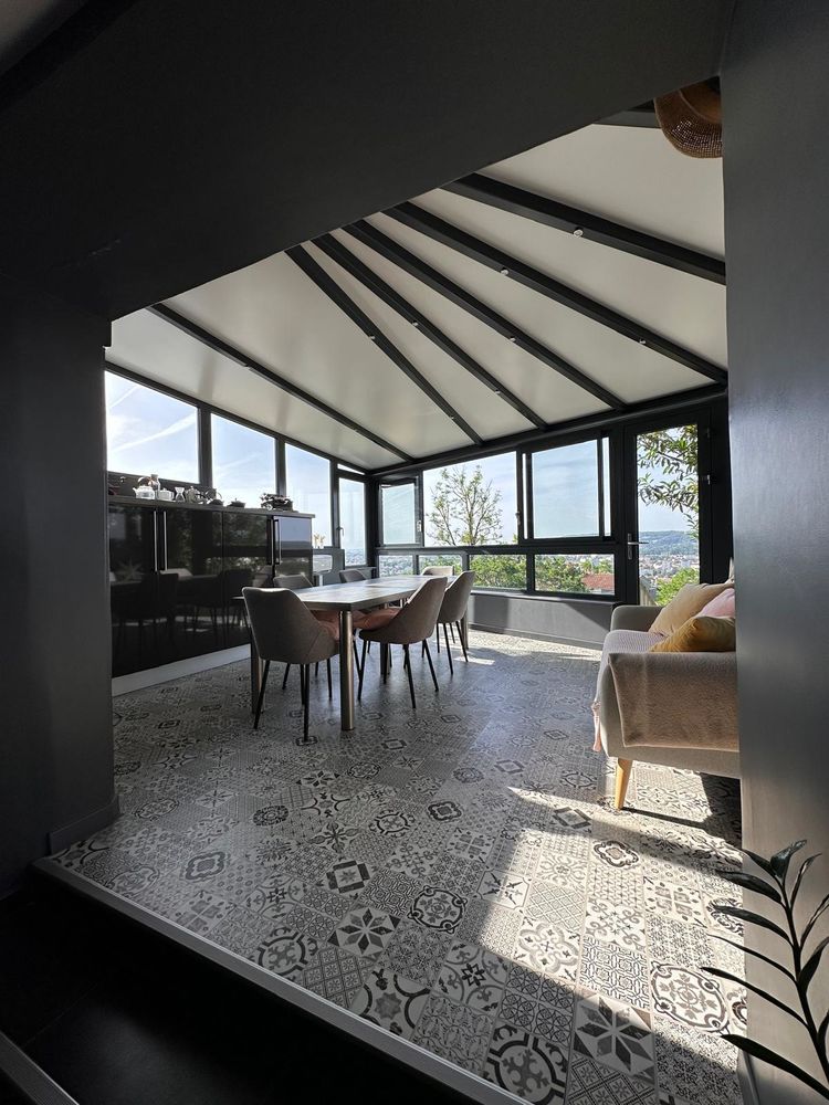 MAISON FAMILIALE