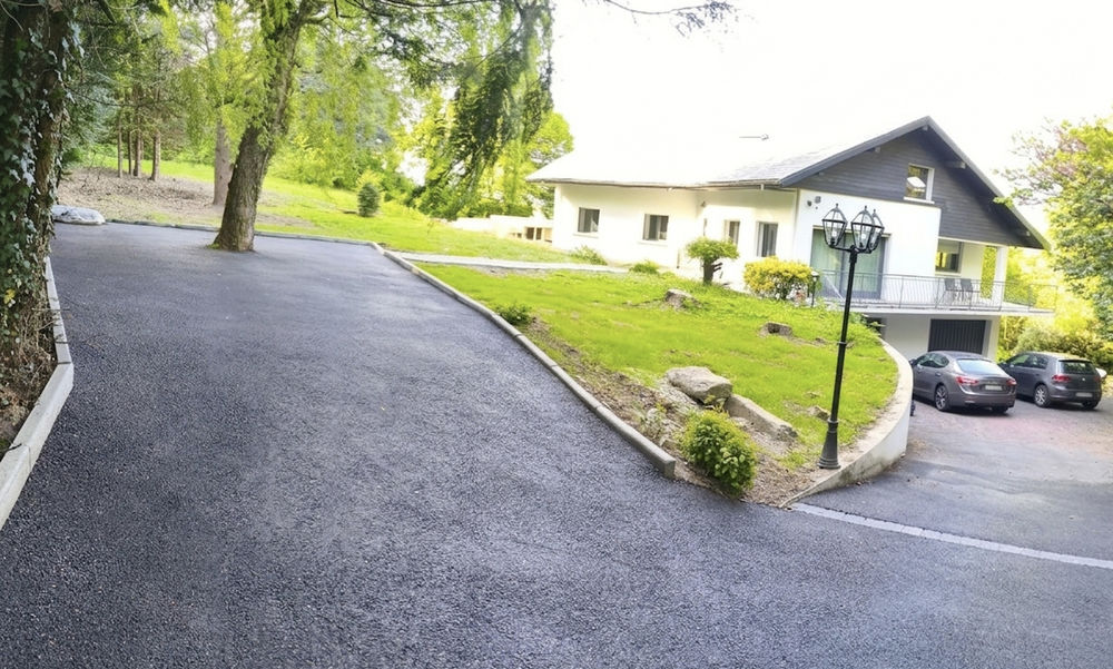 propriété 11 piéces 300m2