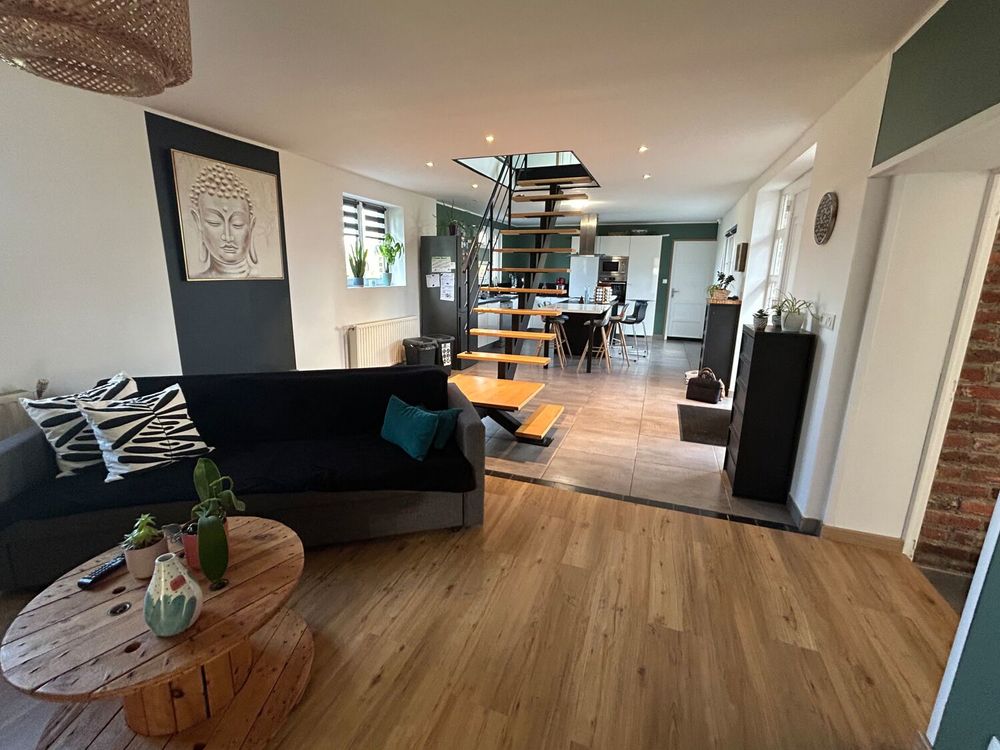 Maison semi-ind rénovée de 180 m² 5 chambres jardin