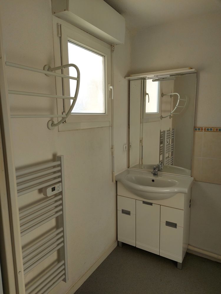 Studio 28 m2 , libre, dans résidence 29380 a Bannalec, .
