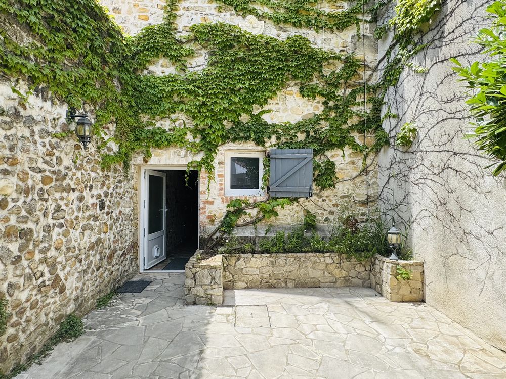 Maison de caractère en pierre rénovée 109 m²