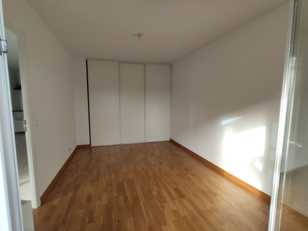 Joli 2 pièces lumineux avec balcon et parking