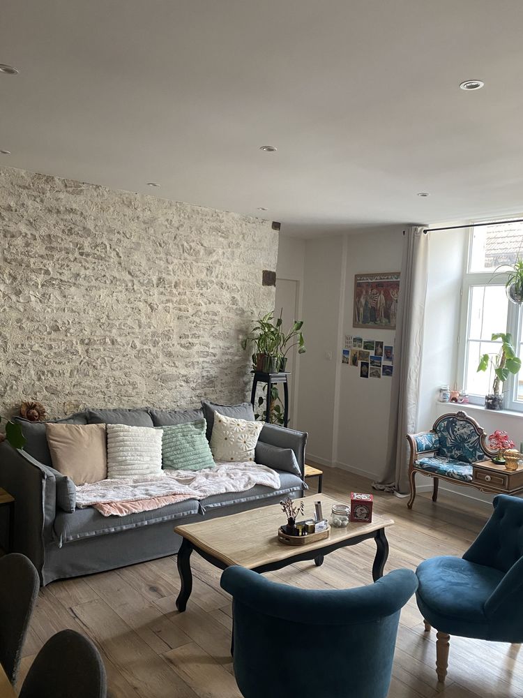 F2 rue St Laurent 55 m2 dispo 10/07