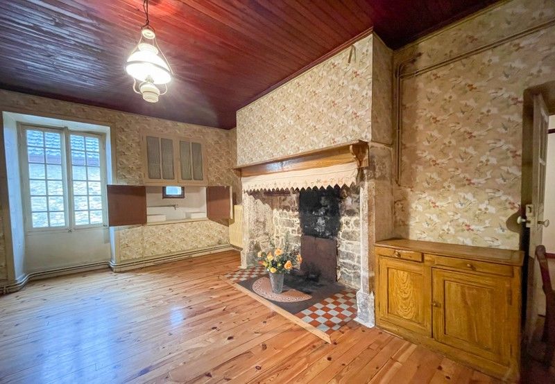 maison de village de 153 m² en pierre a rénover