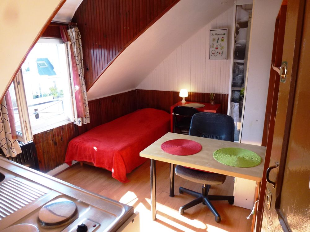 studette Rue des Dardanelles 75017