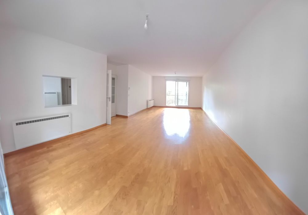 Bel appartement traversant 109 m²?Garage & Cave TOURS 37000