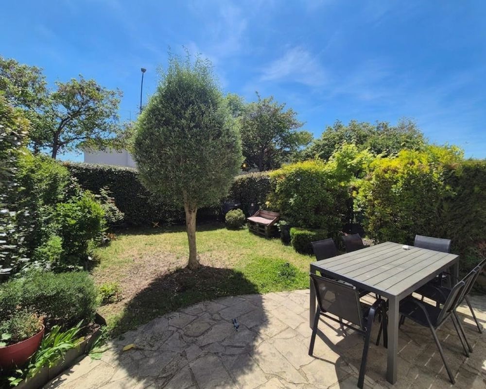Appartement duplex Familial 100 m² en Rez-de-Jardin