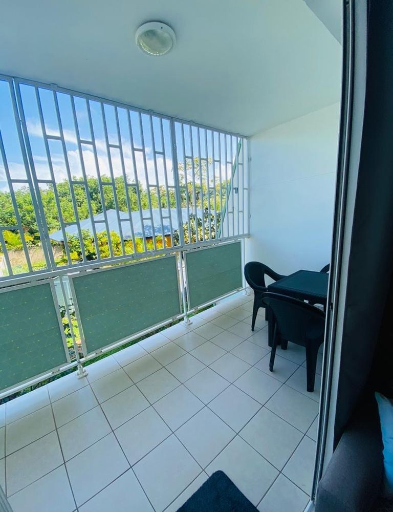 Studio meublé avec balcon, Cayenne, proche université