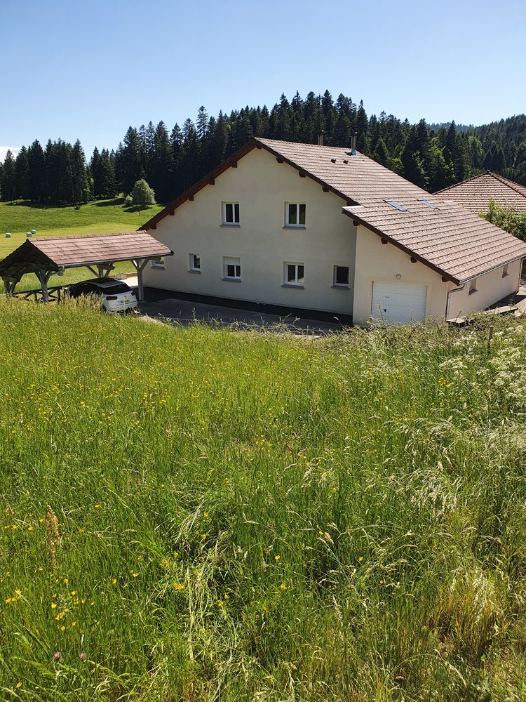 Le Chauffaud Villers-le-lac Maison de deux appart modulabl