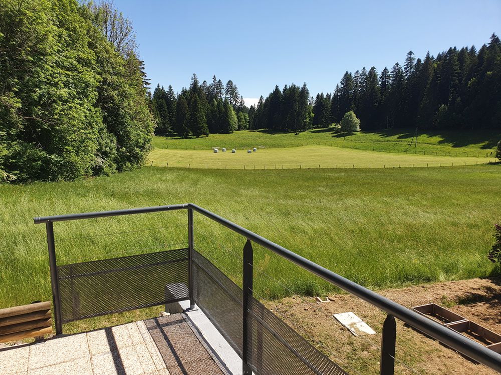 Le Chauffaud Villers-le-lac Maison de deux appart modulabl