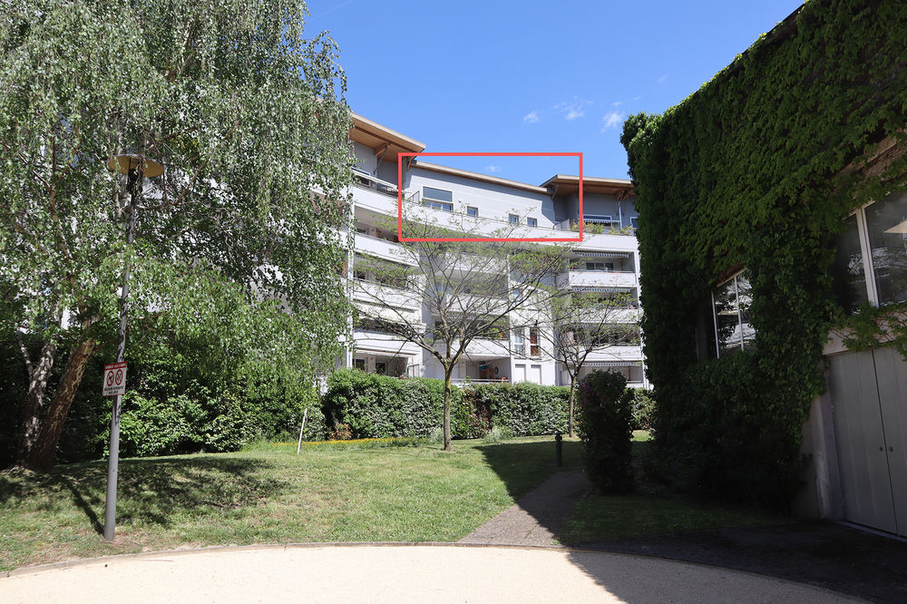 GRENOBLE RUE DE STALINGRAD ? 3 PIECES 71 m² ? DERNIER ETAGE