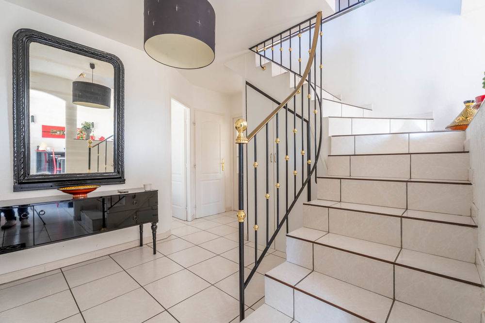 Maison avec vue panoramique sur les Monts d'Or -Genay 69730