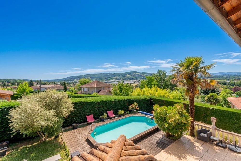 Maison avec vue panoramique sur les Monts d'Or -Genay 69730