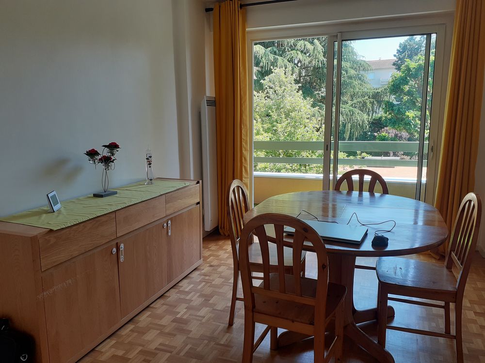RARE A CHAMPAGNE AU MONT D'OR : appartement 3 pièces ? 97,8m
