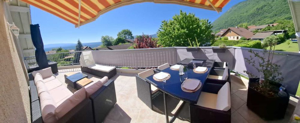 Appartement-Maison en Attique 1er-jardin 150 m2, terrasse balcon 25 m2, vue dégagée Jura, Alpes