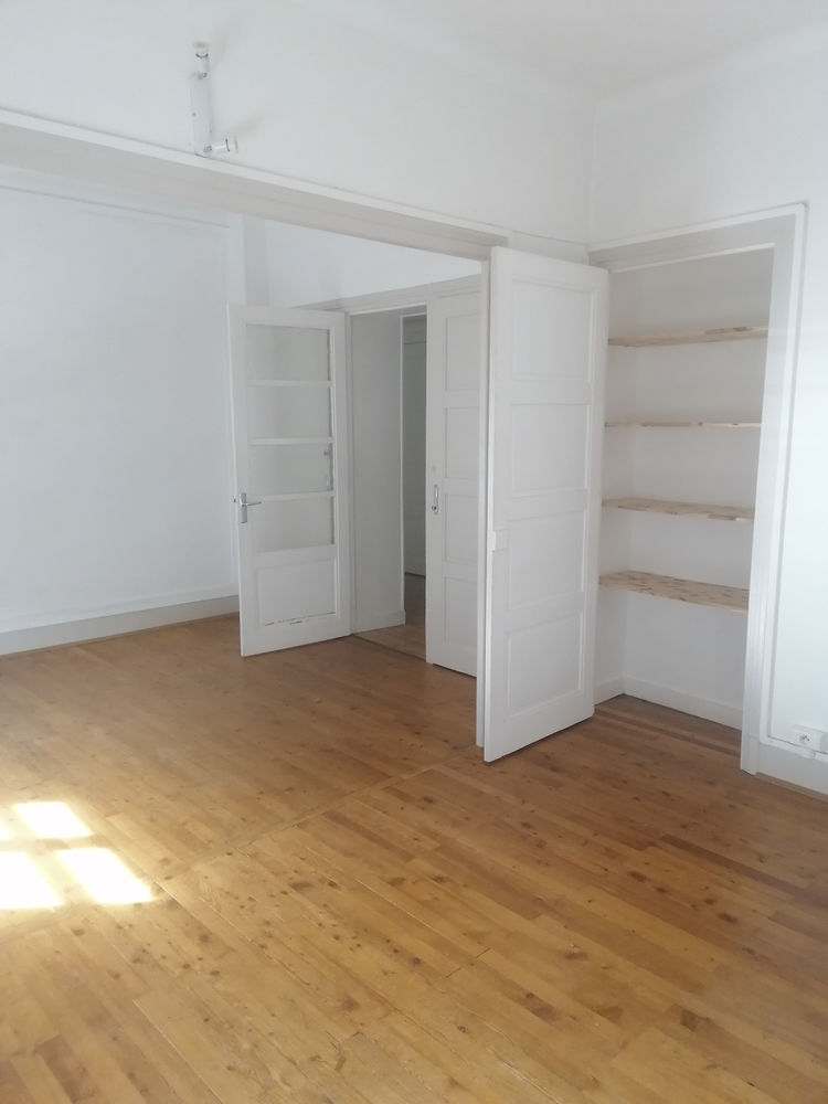Appartement T3 traversant 82 m2 à Vizille vat