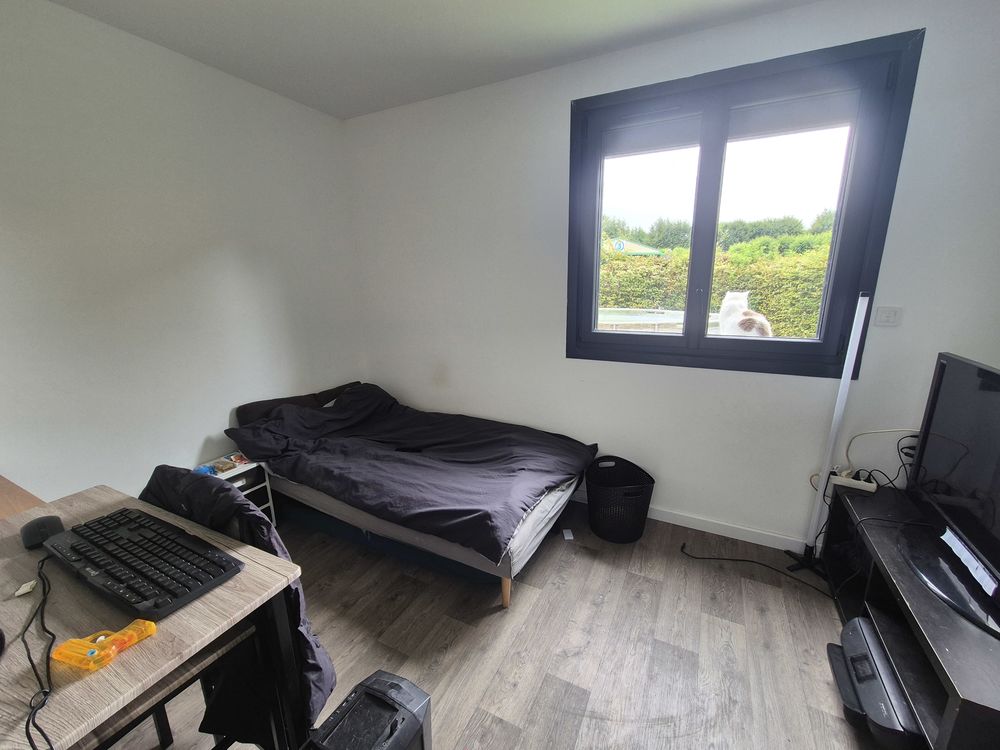 Pavillon individuel de 90 m² avec jardin clos et garage à Gr