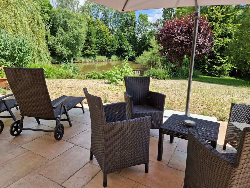 Propriété aux portes du Mans avec double longère en pierre