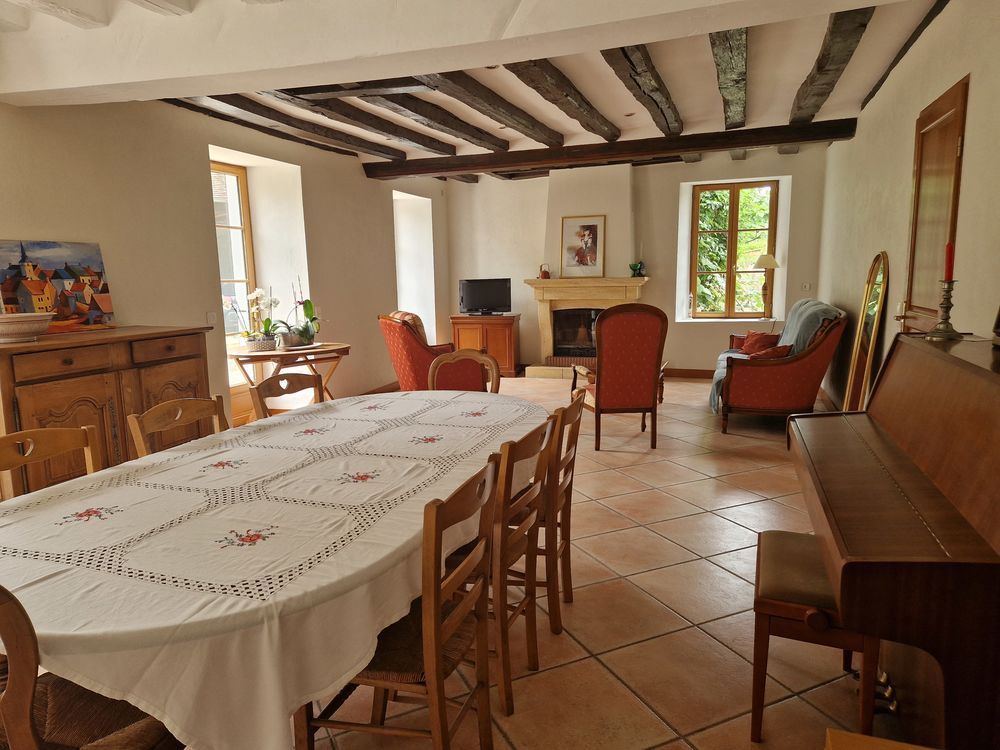 Propriété aux portes du Mans avec double longère en pierre