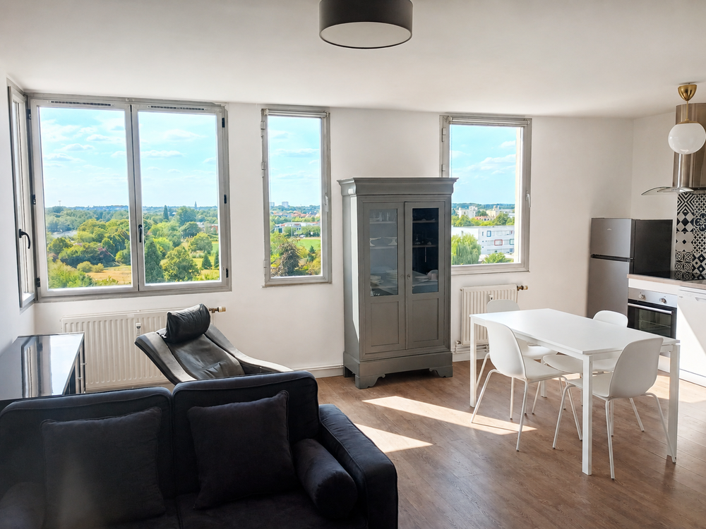 T3 La Madeleine, 75m2, salon 30 m2, Vue dégagée, DPE D