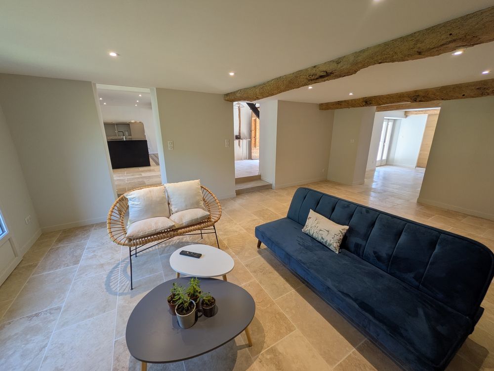 TRÈS BELLE MAISON ANCIENNE RÉNOVÉE A NEUF