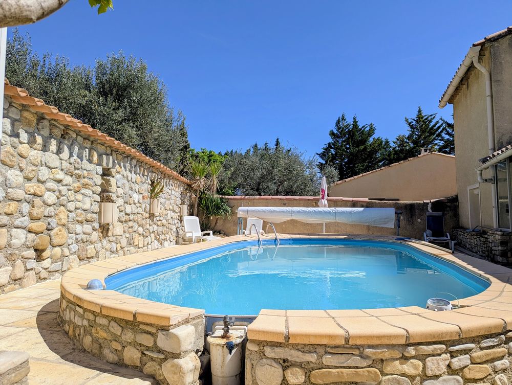 Charmante MAISON Provençale avec PISCINE et JARDIN clos